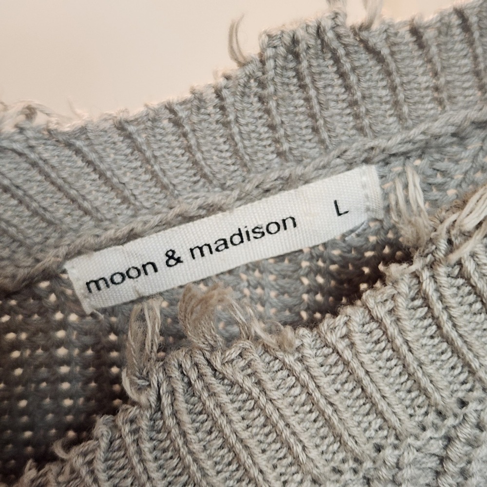 Moon & Madison Grey Distressed Cotton Knit Cardigan Sweater Womens Large - Picture 4 of 9